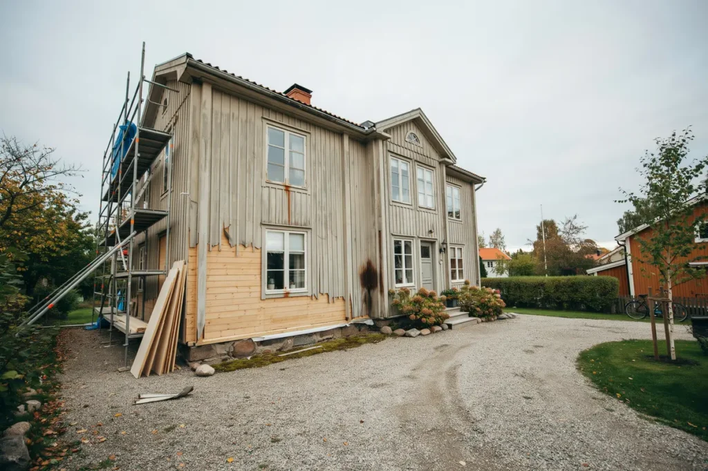 byta panel p huset tecken p att det r dags kostnader att r kna med och hur du f r ett h llbart resultat
